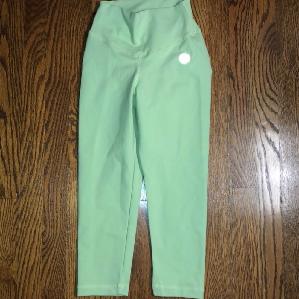 DTina's Boutique Capri Yoga Pants Leggings